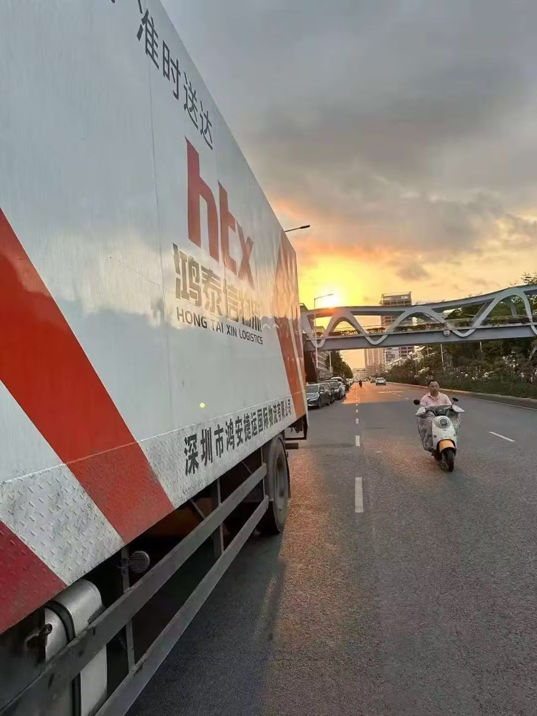 鴻泰信中港物流：?；房缇尺\輸的安全守護者